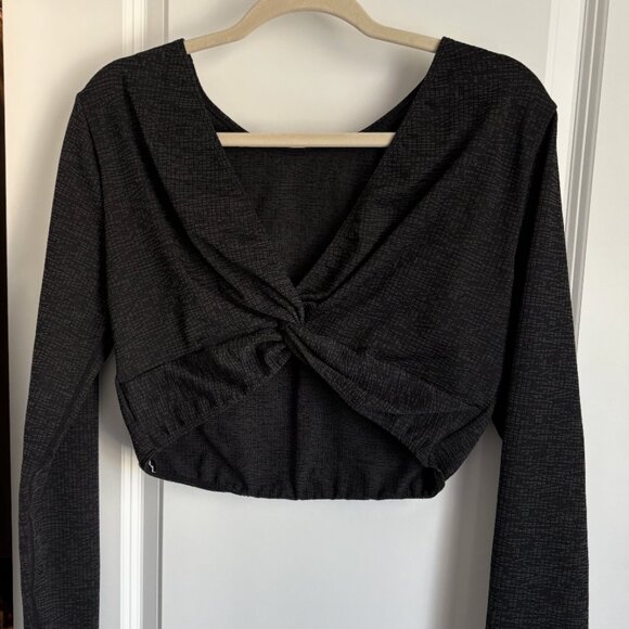 Wear 2 Ways Long Sleeve Crop Top - Picture 2 of 5